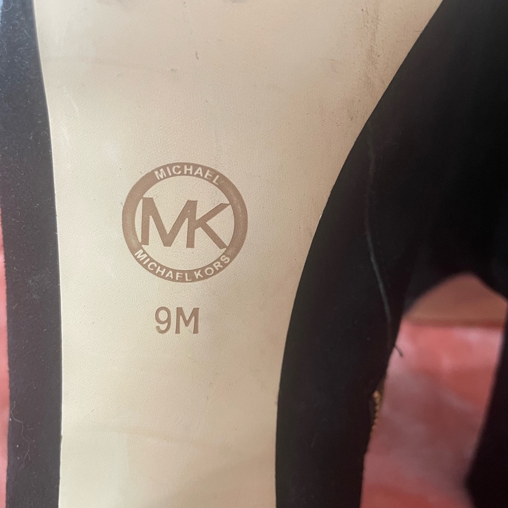Michael Kors Suede Booties Size 9M - Picture 5 of 5